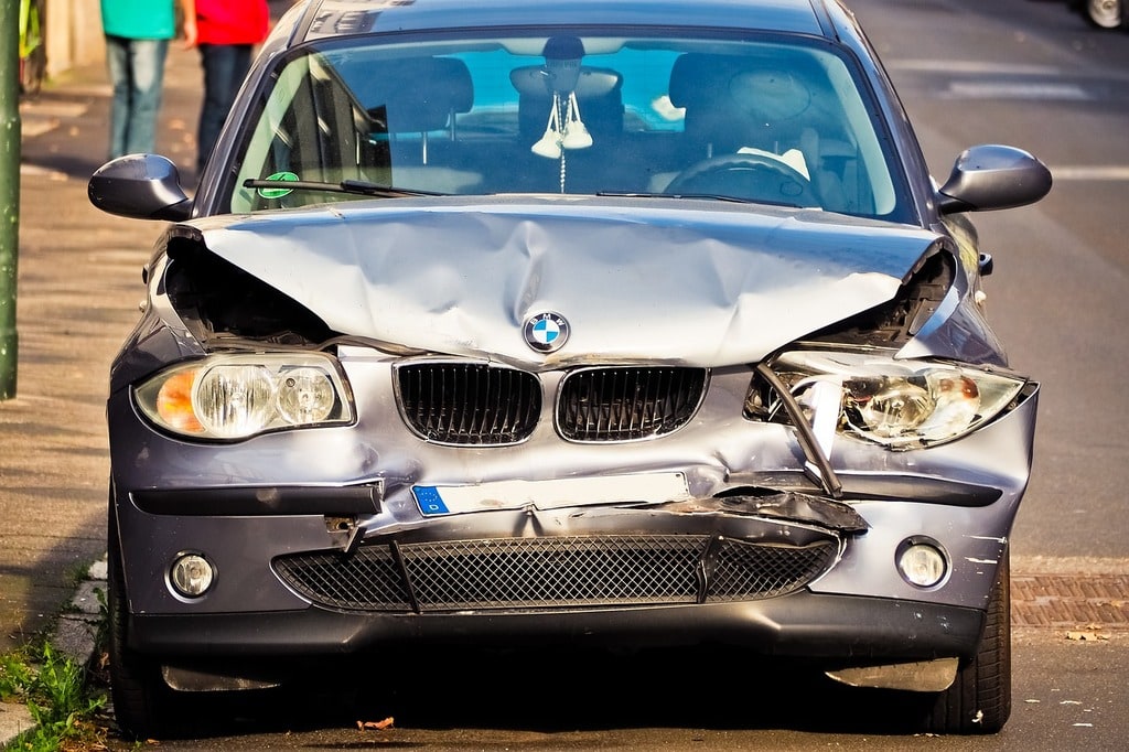 Assurance au tiers vs assurance tous risques
